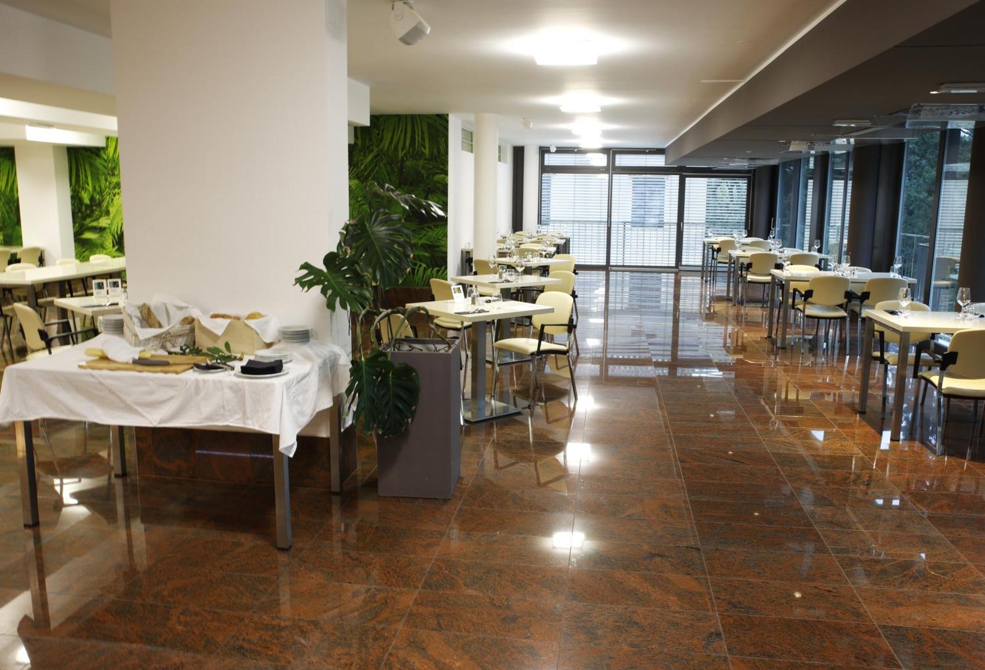 Floramare Health Resort Izola Exterior foto